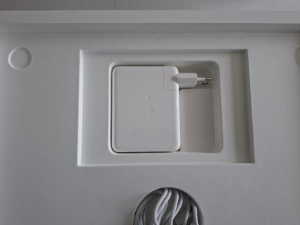 Zdjęcie przedmiotu: Laptop APPLE MacBook Pro 2023 16" Retina M3 Pro 36GB RAM 512 GB SSD macOS Srebrny