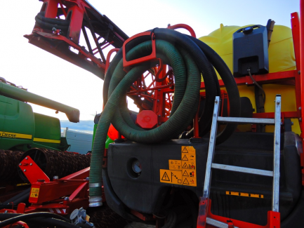 Zdjęcie przedmiotu: KVERNELAND GROUP IXTRACK C60 trailed sprayer