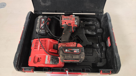 Zdjęcie przedmiotu: Ударний гайковерт Milwaukee M18 FIW2F12-502X