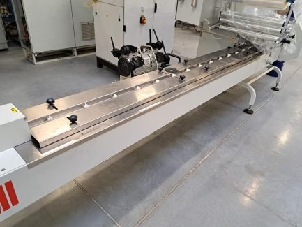 Zdjęcie przedmiotu: LINIA DO AUTOMATYCZNEGO PAKOWANIA KANAPEK PACKSUD HPS 20
