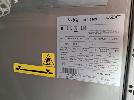 Zdjęcie przedmiotu: 4-дверний охолоджувальний стіл для піци ASBER ETP-7-225-40 HC з охолоджуваною вітриною для піци ASBER 10xGN 1/4