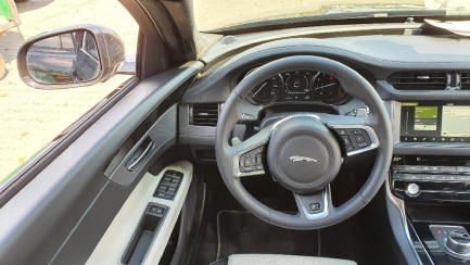 Zdjęcie przedmiotu: Jaguar Xf 2.0 T R-Sport