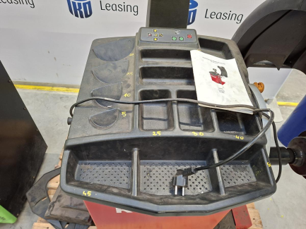 Zdjęcie przedmiotu: Workshop equipment set (VIAKEN X520 air conditioning service station, ROCKS OK.-08.3100 wheel balancer)