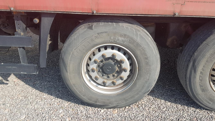 Zdjęcie przedmiotu: ORTEN AG18T Przyczepa skrzyniowa i kurtynowa z osiami centralnymi