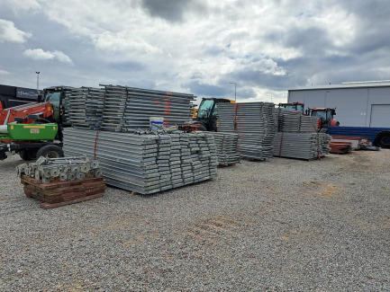 Elements of facade scaffolding of the DELTA 70 system