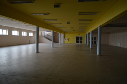 Zdjęcie przedmiotu: Budynek handlowo-biurowy