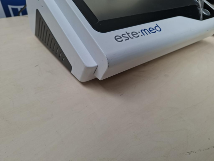 Zdjęcie przedmiotu: Косметологічний апарат ESTE:MED D-FRAX 3.0, що поєднує метод фракційного проколу шкіри з нагріванням тканин за допомогою радіочастотного струму та функції вакууму