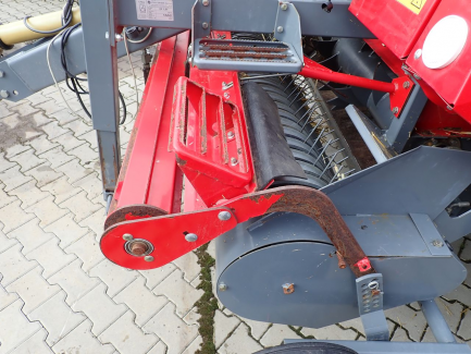 Zdjęcie przedmiotu: UNIA-FAMAROL DF 1.8 V round baler