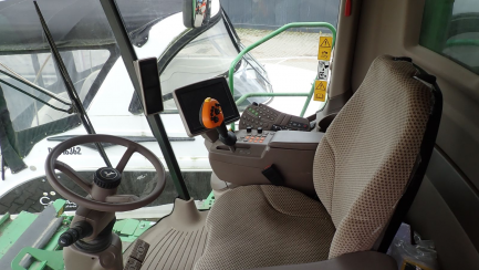 Zdjęcie przedmiotu: JOHN DEERE T660 T600 harvester with HEDER 625R / 625R