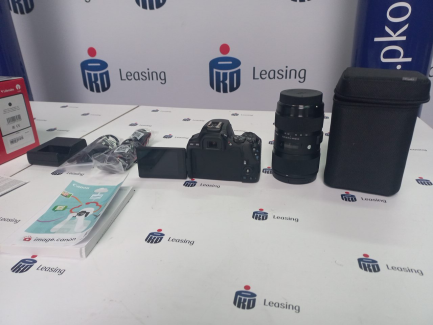 Zdjęcie przedmiotu: Canon EOS 250D body SLR camera (black) + Sigma 18-35/1.8 DC HSM Art C lens