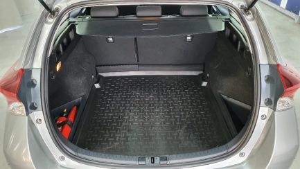 Zdjęcie przedmiotu: Toyota Auris Kombi 1.6 Active MS