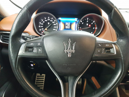 Zdjęcie przedmiotu: Maserati Levante