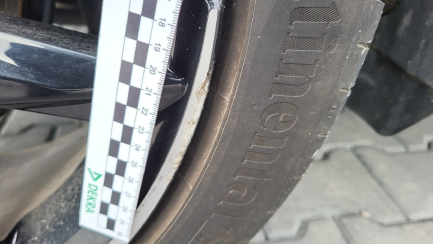 Zdjęcie przedmiotu: Toyota C-HR 1.8 Hybrid GPF GR Sport