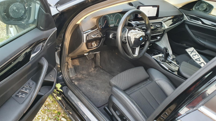 Zdjęcie przedmiotu: BMW, Seria 5 [G30/F90] 16-20, 525d Sport Line sport-aut