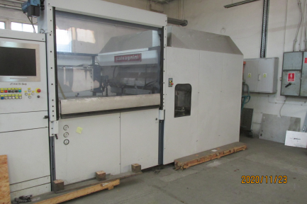 Zdjęcie przedmiotu: SALVAGNINI P2 Performer bending center - a CNC device designed for bending metal sheets up to 2 mm thick.