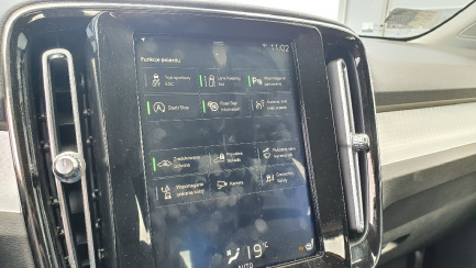 Zdjęcie przedmiotu: Volvo XC40 D3 SCR Momentum aut