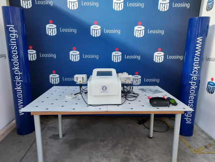 Zdjęcie przedmiotu: A cosmetic device that enables a procedure in which the cold diode laser penetrates into the subcutaneous layers and reduces the body circumference, stimulating the properties of fat cell membranes. STUDIO FIGURA Lipolaser