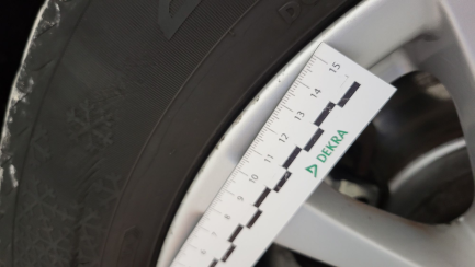 Zdjęcie przedmiotu: BMW 318i GPF Advantage aut