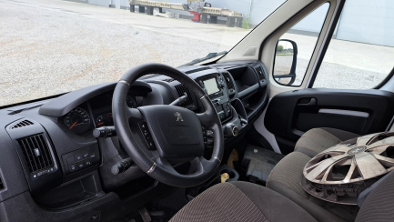 Zdjęcie przedmiotu: Peugeot BOXER 435 2.2 BlueHDi E6.2 3.5t L3H3 Pro