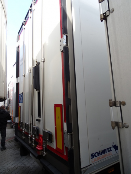Zdjęcie przedmiotu: SCHMITZ CARGOBULL SCB*S3B Refrigerator