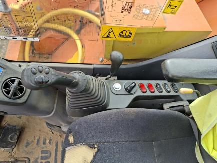 Zdjęcie przedmiotu: Колісний екскаватор KOMATSU PW98MR-8