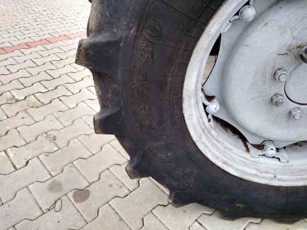 Zdjęcie przedmiotu: AUKCJA PAKIETOWA Ciągnik rolniczy Belarus 1221.2 + Przyczepa zrywkowa Palms 12D/700