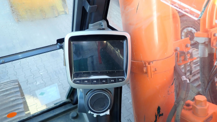 Zdjęcie przedmiotu: DOOSAN Infracore Co., Ltd. DX530LC-3 tracked excavator