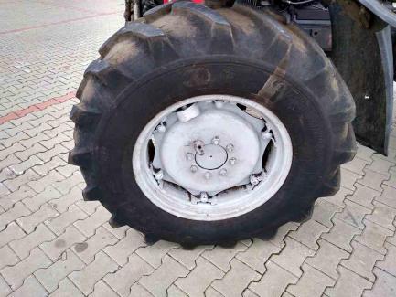 Zdjęcie przedmiotu: AUKCJA PAKIETOWA Ciągnik rolniczy Belarus 1221.2 + Przyczepa zrywkowa Palms 12D/700