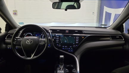 Zdjęcie przedmiotu: Toyota Camry 2.5 Hybrid Prestige CVT