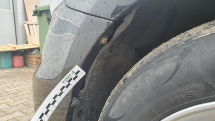 Zdjęcie przedmiotu: Toyota Prius 1.8 HSD Premium