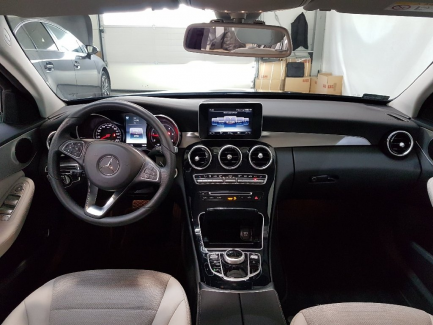 Zdjęcie przedmiotu: Mercedes-benz C200