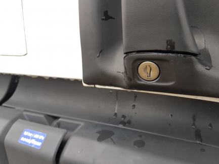 Zdjęcie przedmiotu: PACKAGE AUCTION SCANIA P 380 LB4x2 MLB + Silver Car trailer SRBU 62