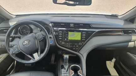 Zdjęcie przedmiotu: Toyota Camry 2.5 Hybrid Executive CVT