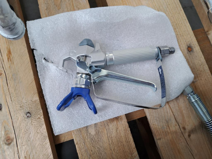 Zdjęcie przedmiotu: Agregat malarski Graco + Pistolet do malowania Graco