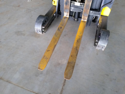 Zdjęcie przedmiotu: W&oacute;zek widłowy wysokiego składowania OM XR 14 ac