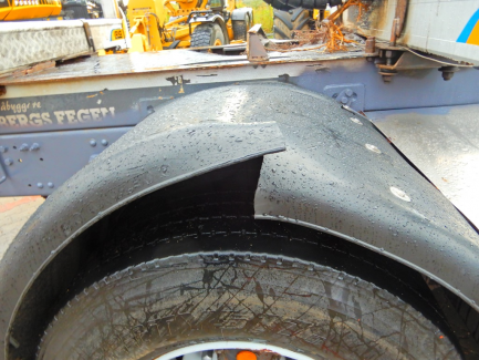 Zdjęcie przedmiotu: AUCTION OF THE DAY Volvo FH 16 700 6x4 Globetrotter Euro 5 with BERGS FOGEN timber body with JONSERED 1080 crane