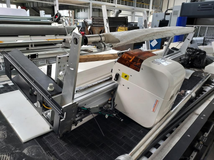 Zdjęcie przedmiotu: The cutter cutter is used in factories specializing in sewing or cutting elements of underwear, toys, footwear, furniture and car upholstery AGMS HY-HC 1707