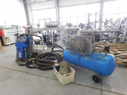 Zdjęcie przedmiotu: A set for spraying and polyurethane injection