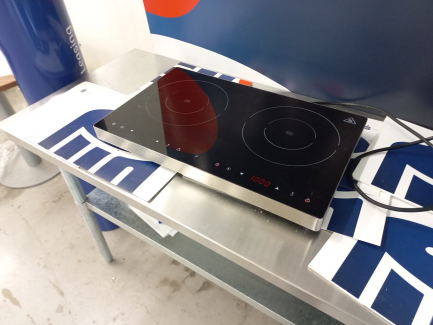 Zdjęcie przedmiotu: Induction cooker HENDI 239285 2 half Display Line (1.5 + 2.0kW)