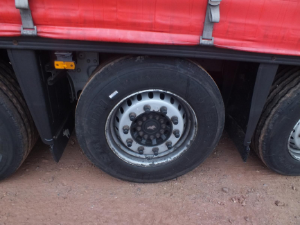 Zdjęcie przedmiotu: SCHMITZ SCB * S3T curtain semi-trailer