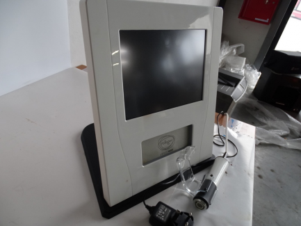Zdjęcie przedmiotu: A device for skin care POLLOGEN geneO +