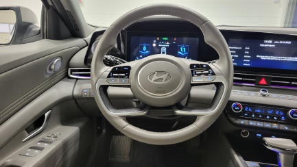 Zdjęcie przedmiotu: Hyundai Elantra 1.6 Smart CVT