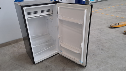 Zdjęcie przedmiotu: SMITH&BROWN SFTTF-411-BF3 85cm Black Refrigerator