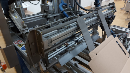 Zdjęcie przedmiotu: Automatic machine for packing butter into TREPKO 822 cubes and collective packing cubes into boxes TREPKO 710