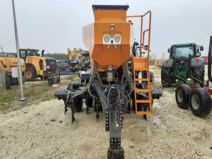 Zdjęcie przedmiotu: Agregat uprawowo siewny do uprawy bezorkowej Mzuri PRO-TIL3T