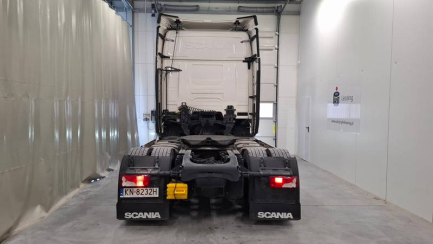 Zdjęcie przedmiotu: SCANIA R460 Super E6 18.0t 4x2 NA Highline