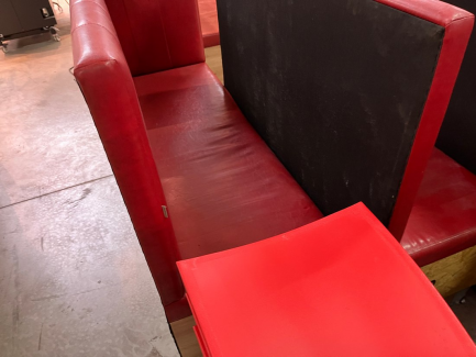 Zdjęcie przedmiotu: A set of restaurant furniture