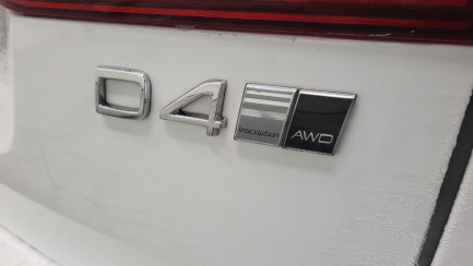 Zdjęcie przedmiotu: Volvo XC60 D4 SCR AWD Inscription aut