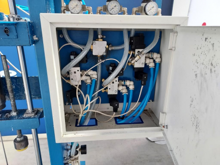 Zdjęcie przedmiotu: Pneumatic press for HEGAM PP-200 candle inserts