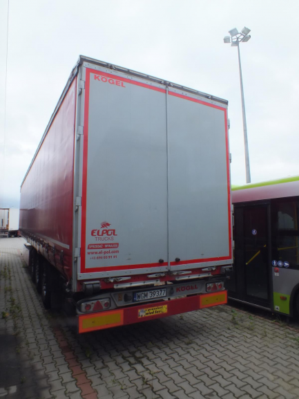 Zdjęcie przedmiotu: KOEGEL SN24 Curtain semi-trailer